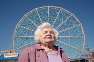 Media 8072_eleanor the great_coney island - luna park wonder wheel_0.jpeg